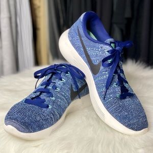 NIKE Wmns LunarEpic Flyknit Low Blue